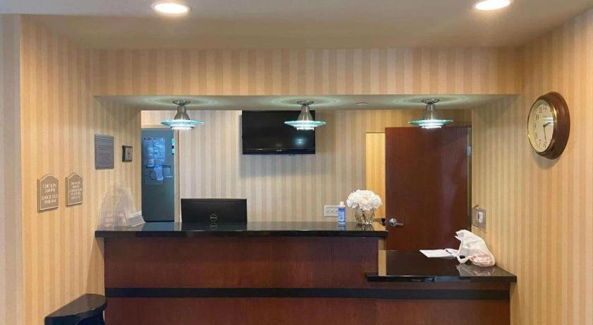 Americinn By Wyndham オシュコシュ エクステリア 写真